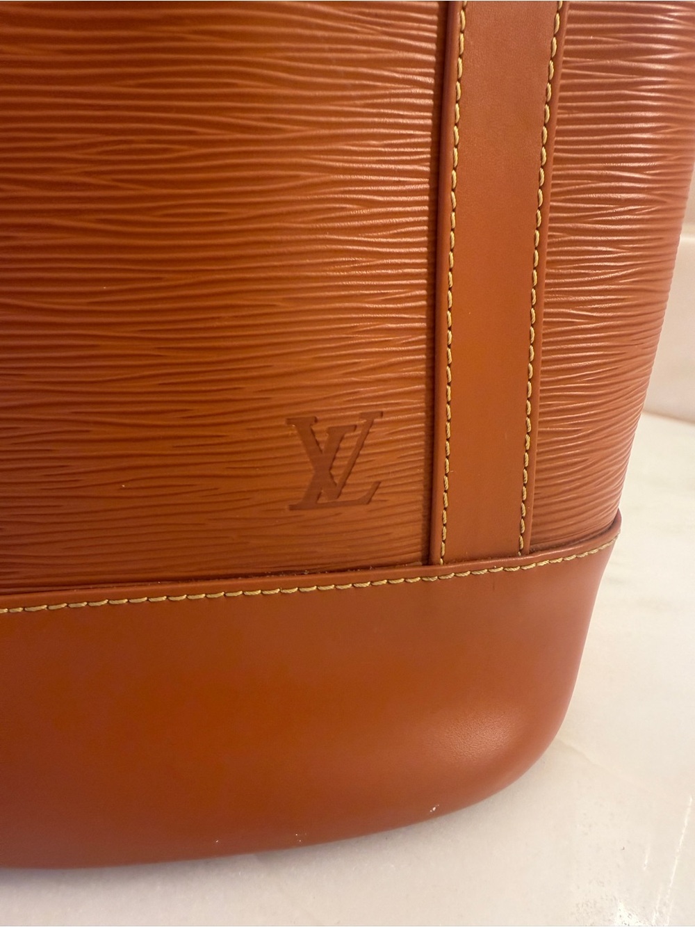 Authentic Louis Vuitton Cognac Epi Leather Bucket Shoulder Bag Randonnee - Picture 5 of 12